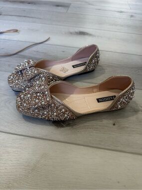 Beaded Pearl-Embellished Women’s Flats in Rose Gold